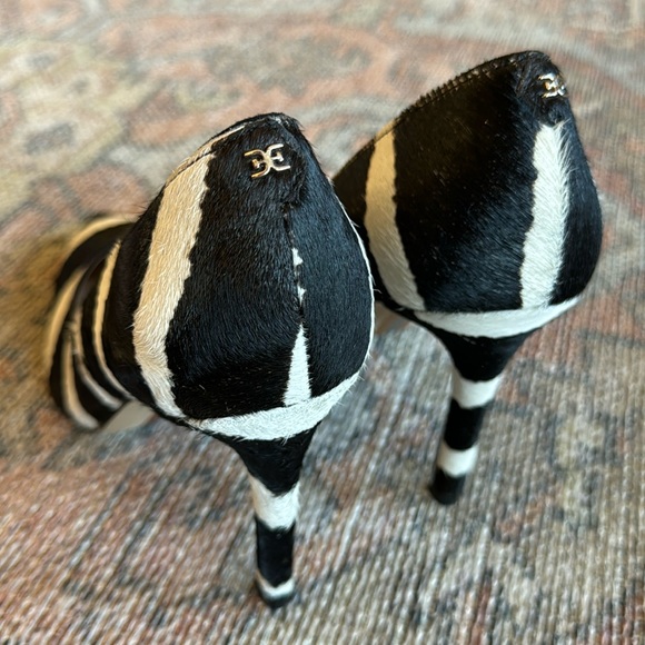 🆕 Sam Edelman Hazel Pointed Toe Pump Zebra Brahma - Picture 8 of 13